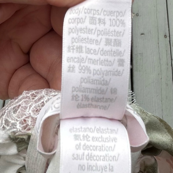 Victoria's Secret Chemise One Piece Size Small Bridal Honeymoon Floral Satin - Picture 8 of 9